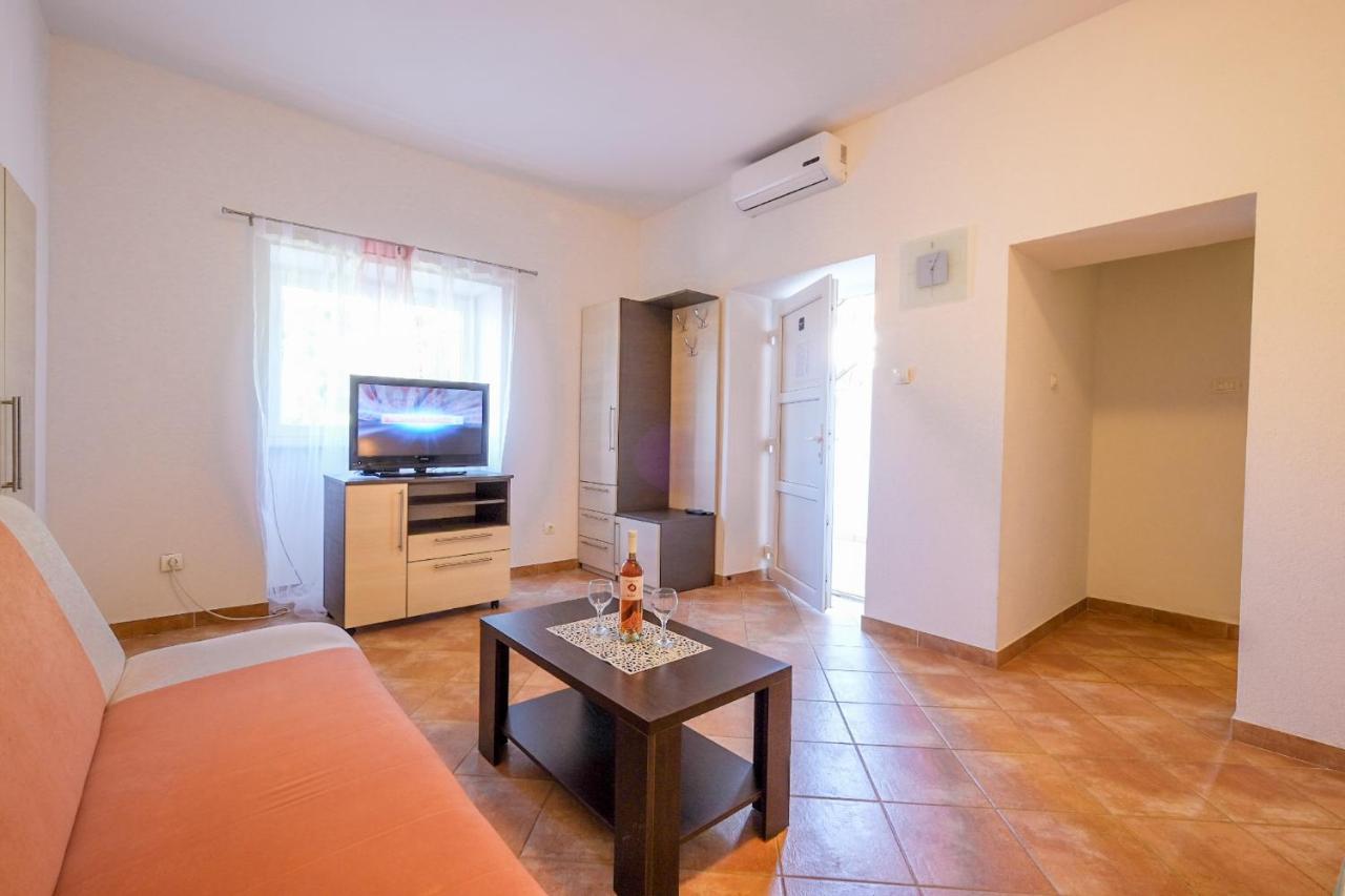 Apartmani Nina Rovinj Exterior foto